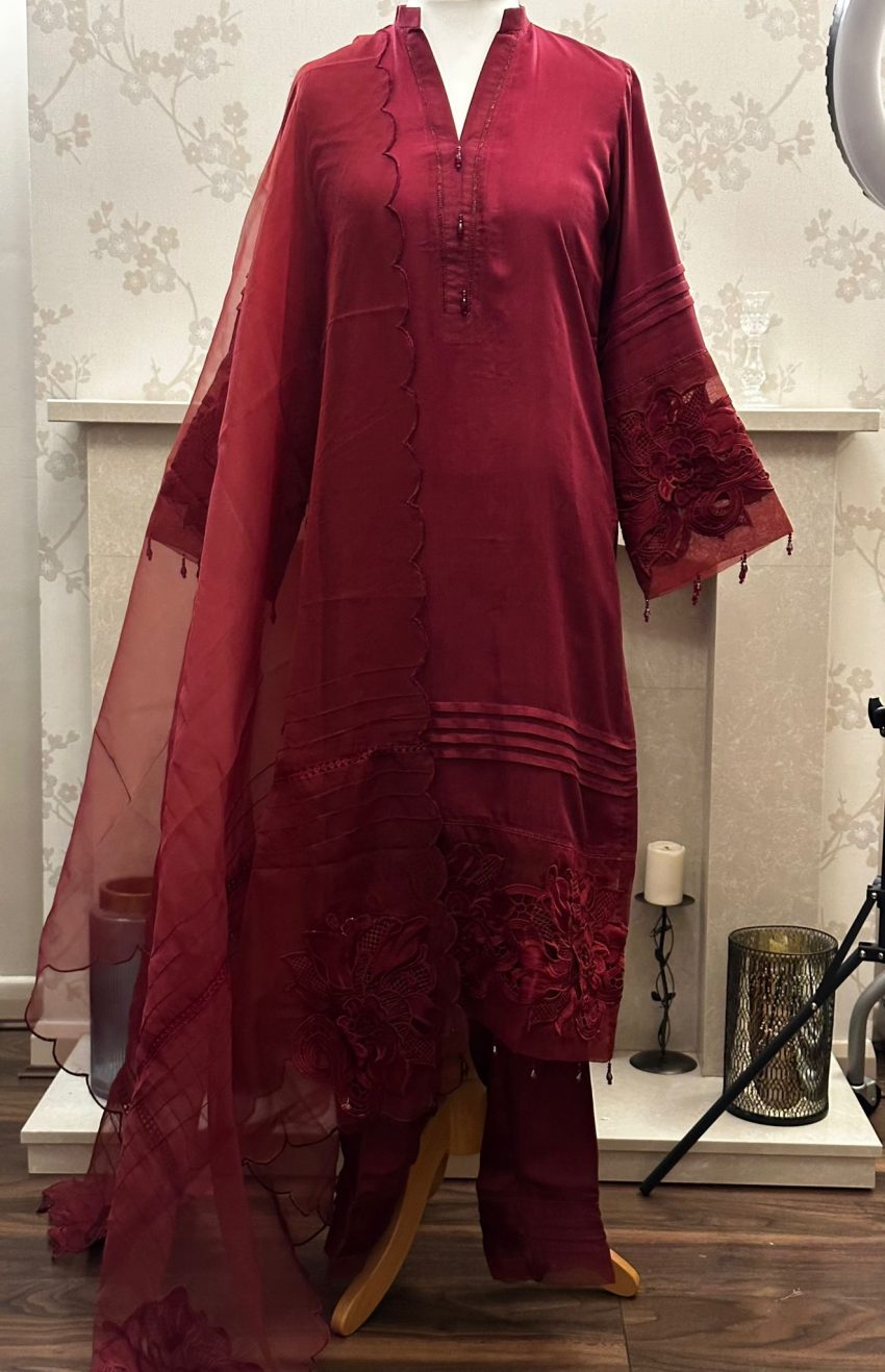 Mehroon Organza and lace work embellished with pearls -3 Pieces